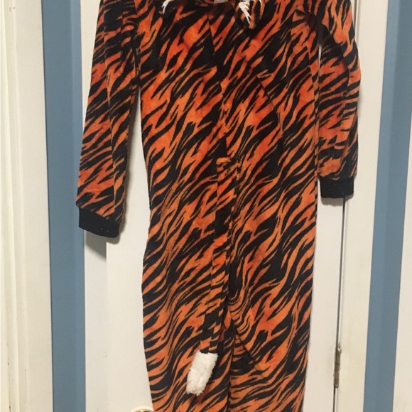 Boys zip up tiger pajama - Picture 2 of 2